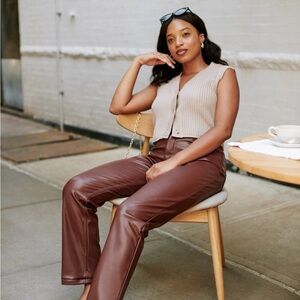 Abercrombie & Fitch 90s ultra high rise vegan leather. Brown. Size 4/27